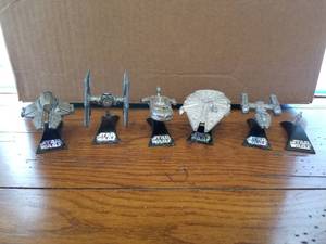 lot 136 image: Star Wars - die cast space ships
