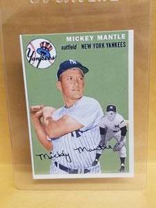 lot 35 image: Mickey Mantle Baseball card - Authenticity unknown