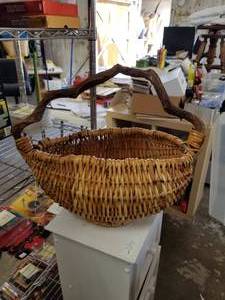 lot 296 image: Basket