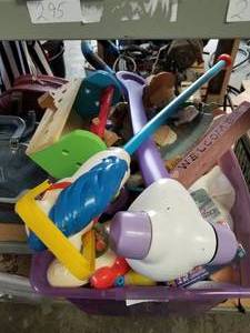 lot 301 image: Box of toys