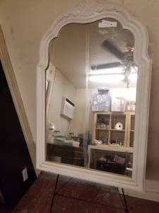lot 216 image: White hanging mirror