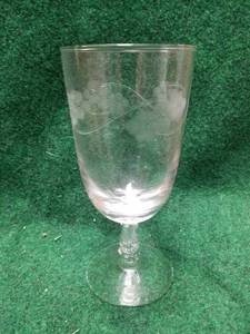 lot 117 image: Stemmed glassware