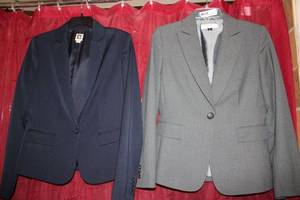 lot 31 image: Womens Tahari Suit Jacket Size 8 and Anne Klein Suit Jacket Size 10