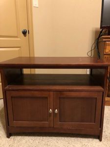 lot 27 image: Entertainment Cabinet