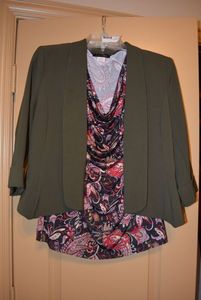 lot 58 image: Jennie & Marlis Scope Neck Sleeveless Blouse, Kate & Rosy Suit Jacket Size M Olive Green Color