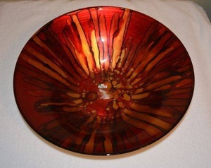lot 47 image: Murano Glass Basin, Matches Vase in Lot 8