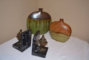 lot 15 image: Marble Book Ends with Brass Accent, and Two Decorative Flat Vases
