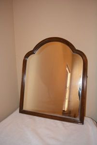 lot 48 image: Antique Wall Mirror