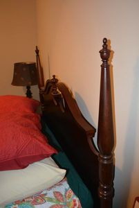 lot 54 image: Pediment Poster Curved Headboard Full Size  by Bassett Furniture HEADBOARD ONLY