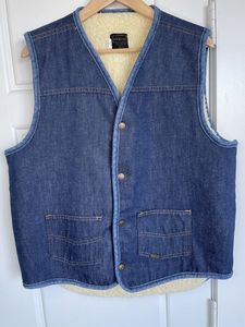 lot 86 image: Vintage Sears Roebucks Denim w Shearling Lining.