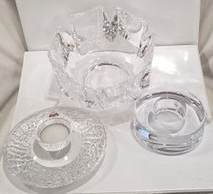 lot 85 image: Orrefors Sweden Glass trio.