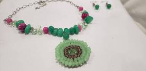 lot 89 image: Artisan crafted Jadeite and glass bead necklace and earring set.
