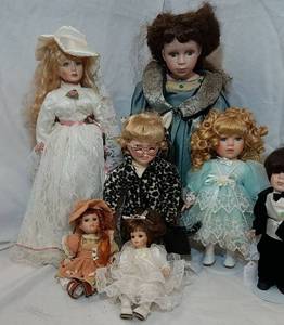 lot 618 image: Porcelain dolls