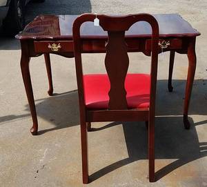 lot 602 image: Solid Wood Desk and chair