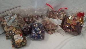lot 654 image: Potpourri
