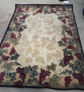 lot 663 image: Rug