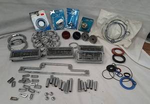 lot 667 image: Big Rig Truck Parts &amp Accessories