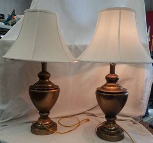 lot 671 image: 2 Brass-look table lamps w Shades