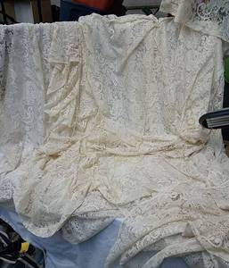 lot 674 image: Lace Curtains