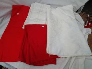lot 685 image: Tablecloths