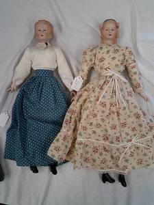 lot 692 image: 2 Porcelain Dolls