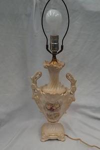 lot 697 image: Vintage Ceramic Table Lamp