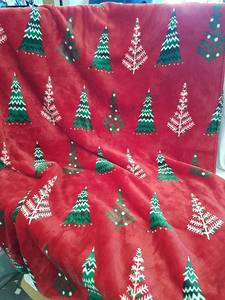 lot 715 image: Hilfiger fleece lap blanket with sherpa back