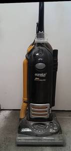 lot 850 image: Eureke Air Extreme vacuum