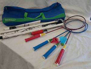 lot 760 image: Badmintonvolleyball set