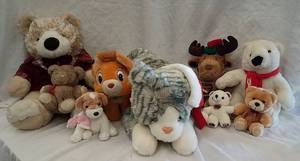 lot 801 image: Assorted Plush animals