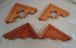 lot 806 image: Wooden shelf brackets