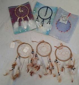 lot 814 image: Dream catchers