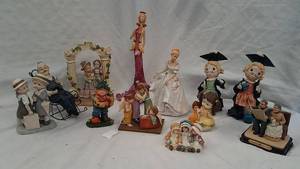lot 819 image: Resin Figurines