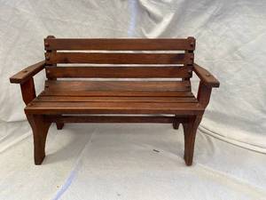 lot 755 image: Doll Bench