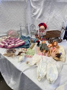 lot 757 image: Doll stands, parts, clothes and furniture