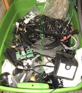 lot 21 image: Assorted electronics, cables and more as shown
