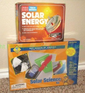 lot 140 image: Boy Scouts of America Solar science kit, and Mini Labs Solar energy kit