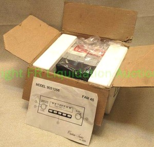 lot 51 image: Custom series by ARA model 903 1056 car radio, Never used