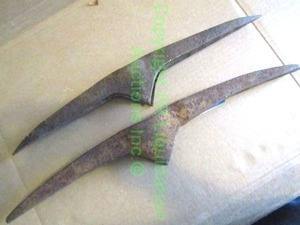lot 256 image: Antique miners pick axe heads
