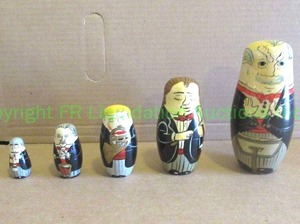 lot 195 image: Vintage Russian nesting dolls