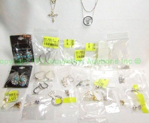 lot 312 image: Genuine diamond chip fashion jewelry plus