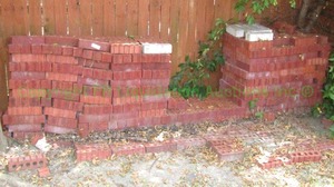 lot 269 image: Bricks, generous quantity