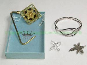 lot 314 image: Fashion jewelry and purse table hook