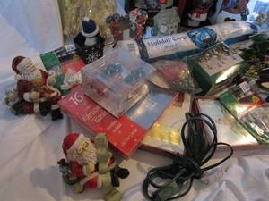 lot 20 image: Big mix of Xmas decorations, see pictures