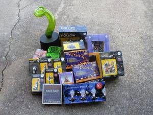 lot 40 image: HALLOWEEN Village Decorations, Halloween Lights, twisting green light
