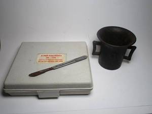 lot 44 image: Late 70searly 80s TNS w4 round piggyback electrodes, Gel, case &amp original paperwork &amp manual