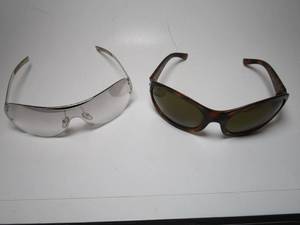 lot 67 image: 2 pairs of sunglasses