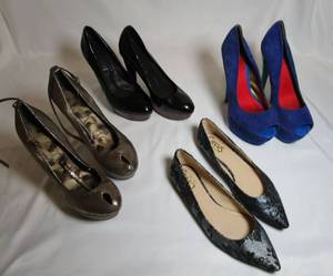 lot 90 image: 4 Pairs Womens shoes