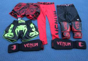 lot 117 image: Venom Kickboxing gear