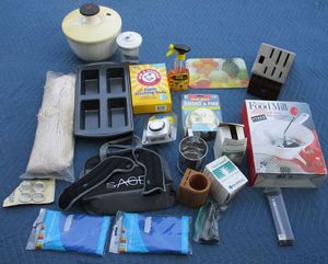 lot 119 image: Various Kitchen items
